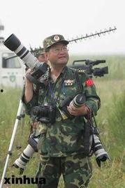 军事频道记者吃瓜,揭秘军营里的那些趣事